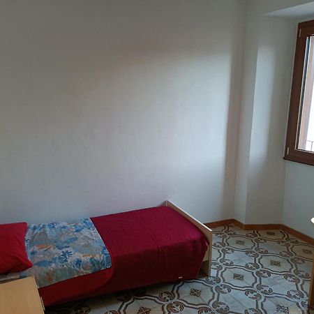 Casa Vacanze Sulmona Centro Luaran gambar